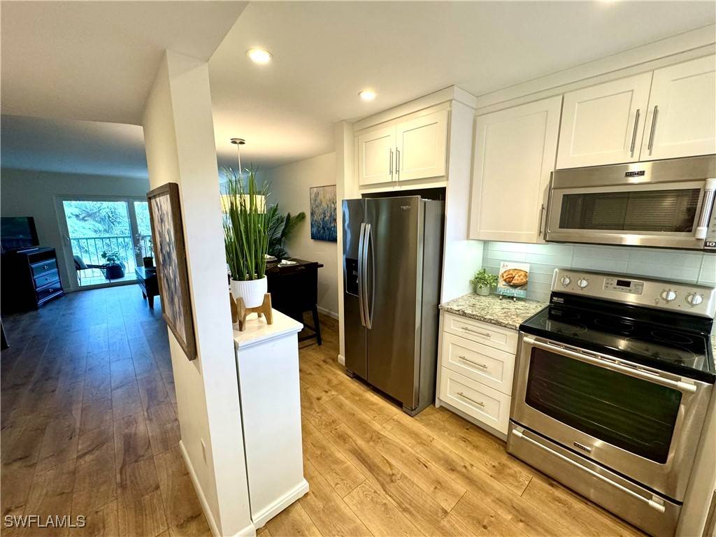 400 Forest Lakes BLVD #301, Naples, FL 34105