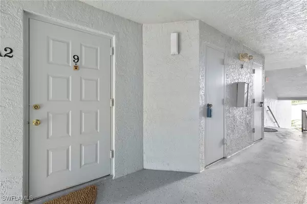 Fort Myers, FL 33905,9970 Sailview CT #9