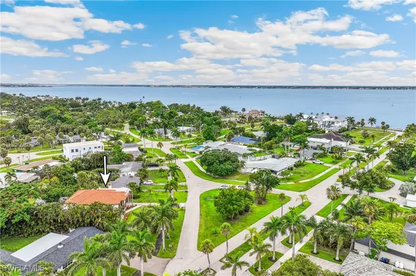 Fort Myers, FL 33919,1358 Hopedale DR