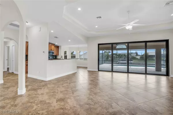 Cape Coral, FL 33904,915 SE 33rd TER