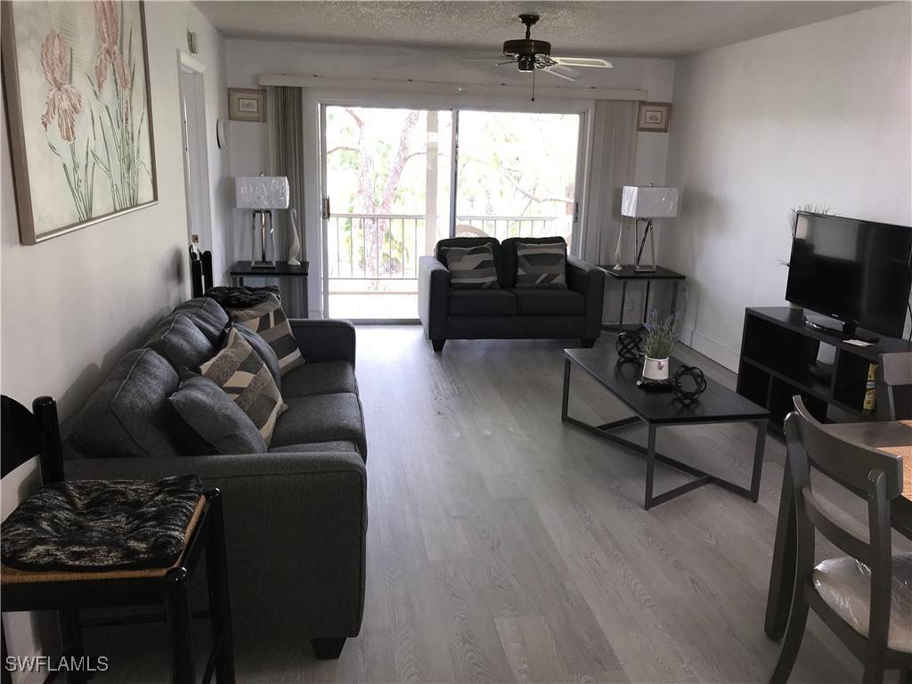 Naples, FL 34105,225 Turtle Lake CT #301