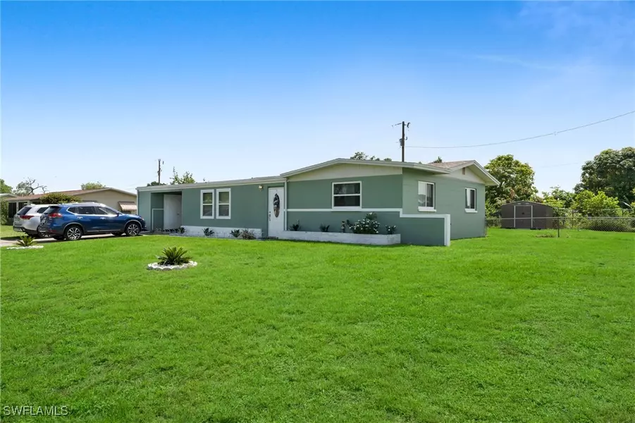 102 Oleander RD, Lehigh Acres, FL 33936