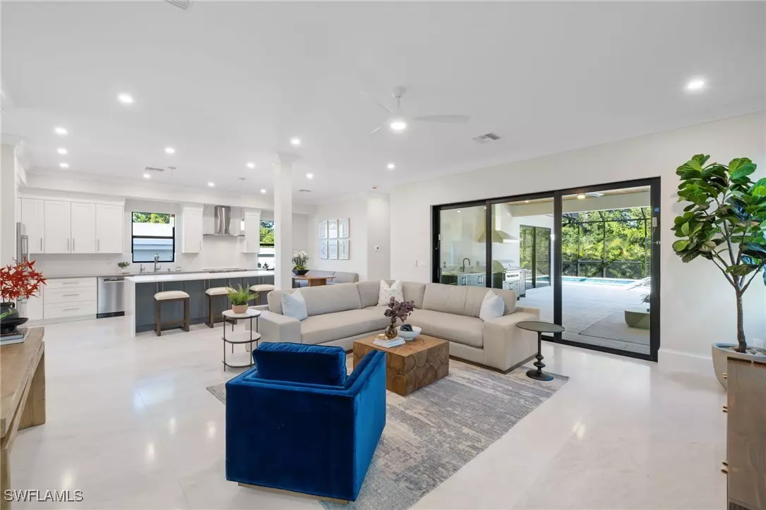 Naples, FL 34112,2721 Van Buren AVE