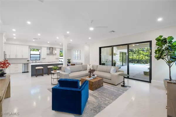 2721 Van Buren AVE, Naples, FL 34112