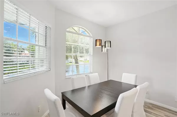 Naples, FL 34108,1000 L Ambiance CIR #205