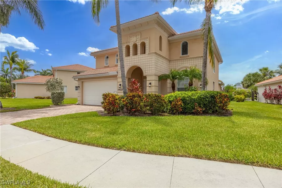 14225 Manchester DR, Naples, FL 34114