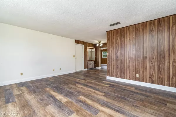 Cape Coral, FL 33990,1412 SE 11th ST