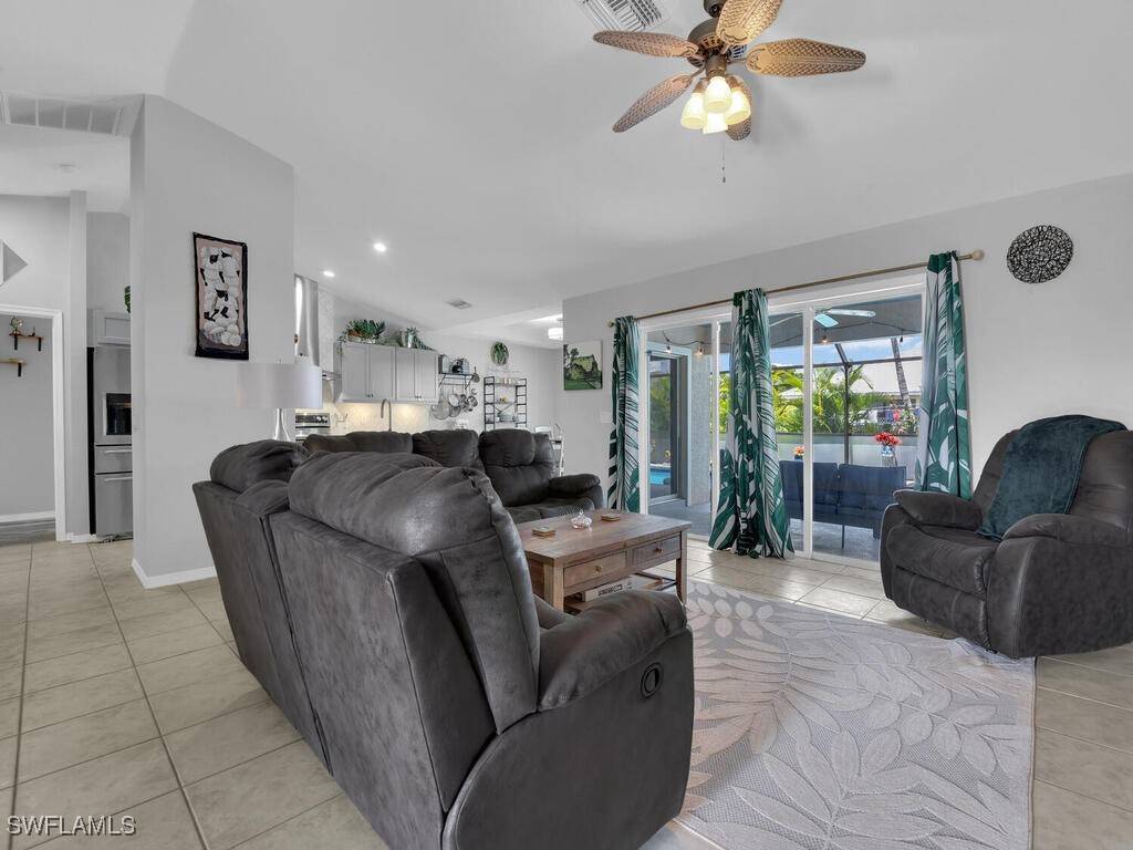 Cape Coral, FL 33914,3930 Chiquita BLVD S