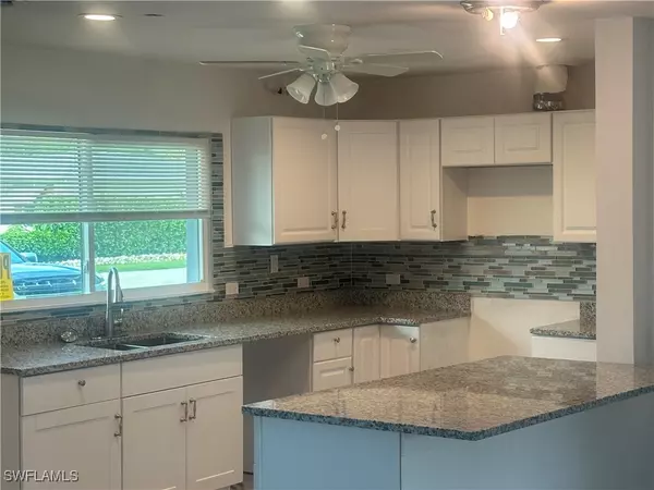 Cape Coral, FL 33904,703 Monterey AVE