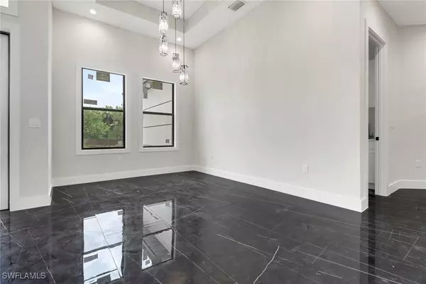 Naples, FL 34117,2342 10th AVE SE