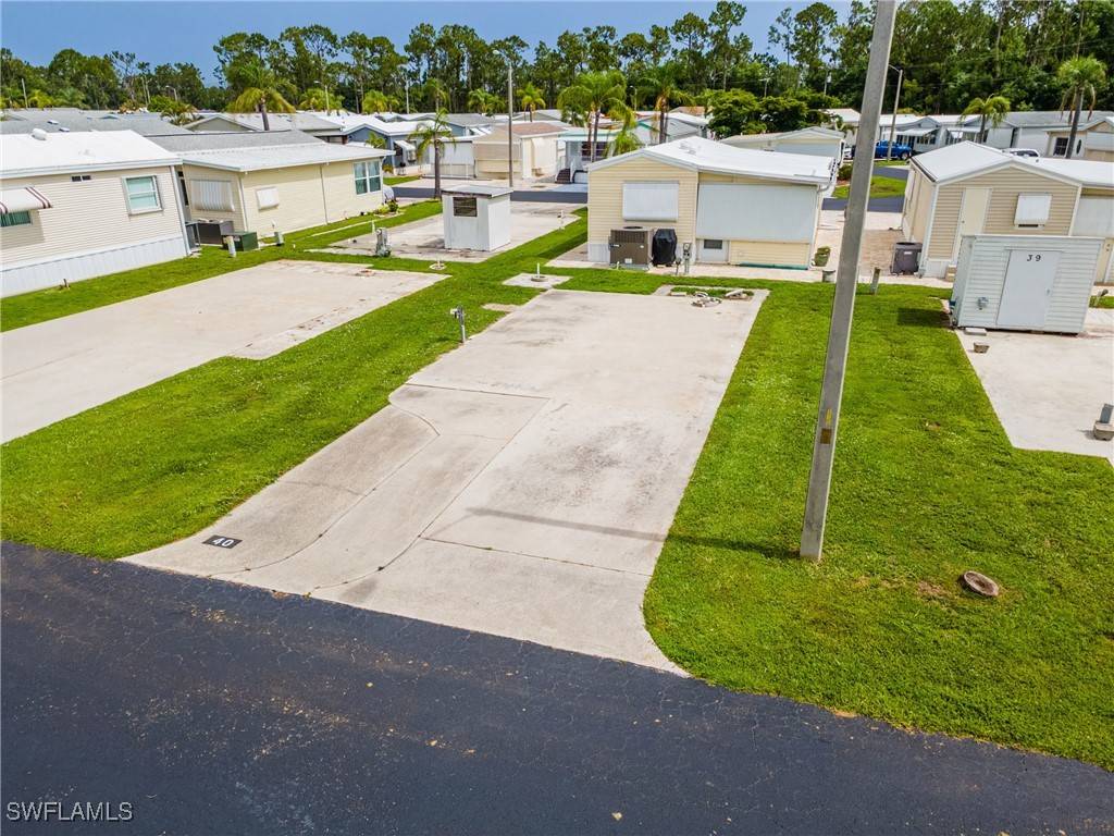 North Fort Myers, FL 33903,40 La Fonda LN