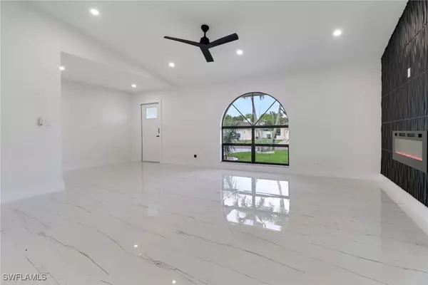 Cape Coral, FL 33990,1419 SE 22nd ST