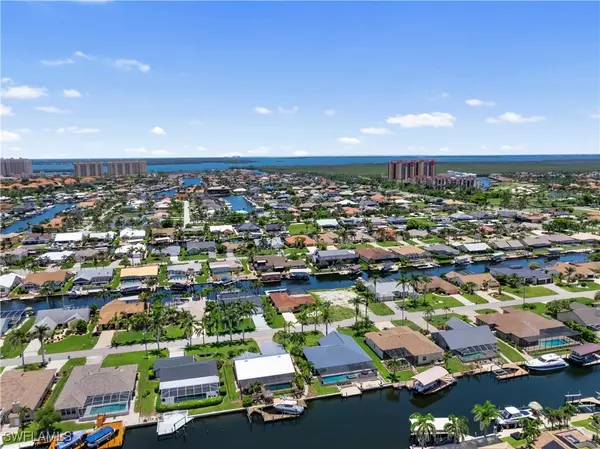 Cape Coral, FL 33914,1431 SW 53rd LN