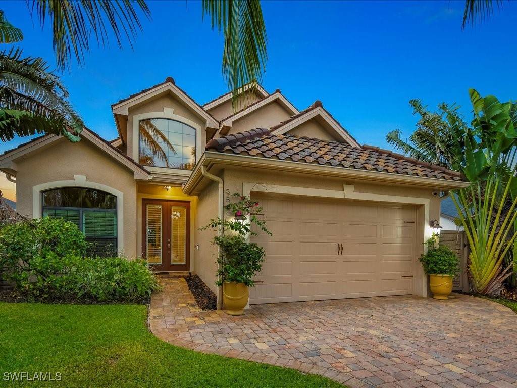 559 93RD AVE N, Naples, FL 34108