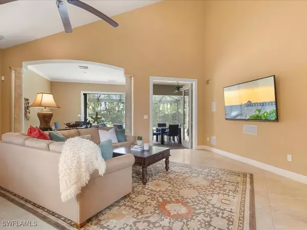 Naples, FL 34108,559 93RD AVE N