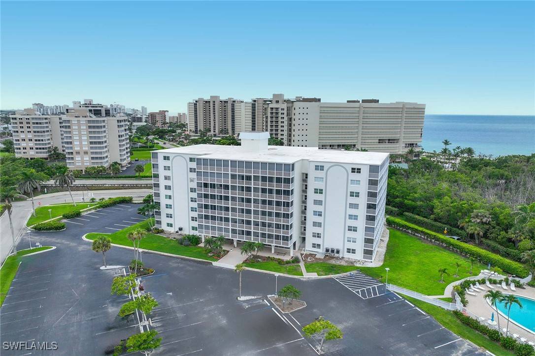 1 Bluebill AVE #411, Naples, FL 34108