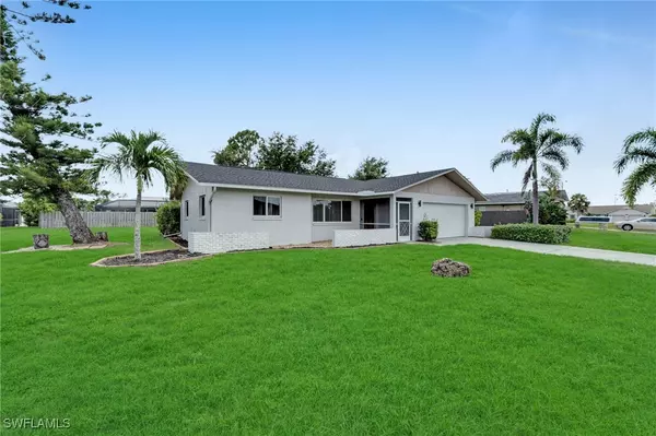 Cape Coral, FL 33990,908 SE 16th ST
