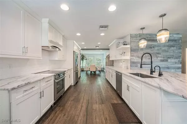 1129 8th TER N, Naples, FL 34102