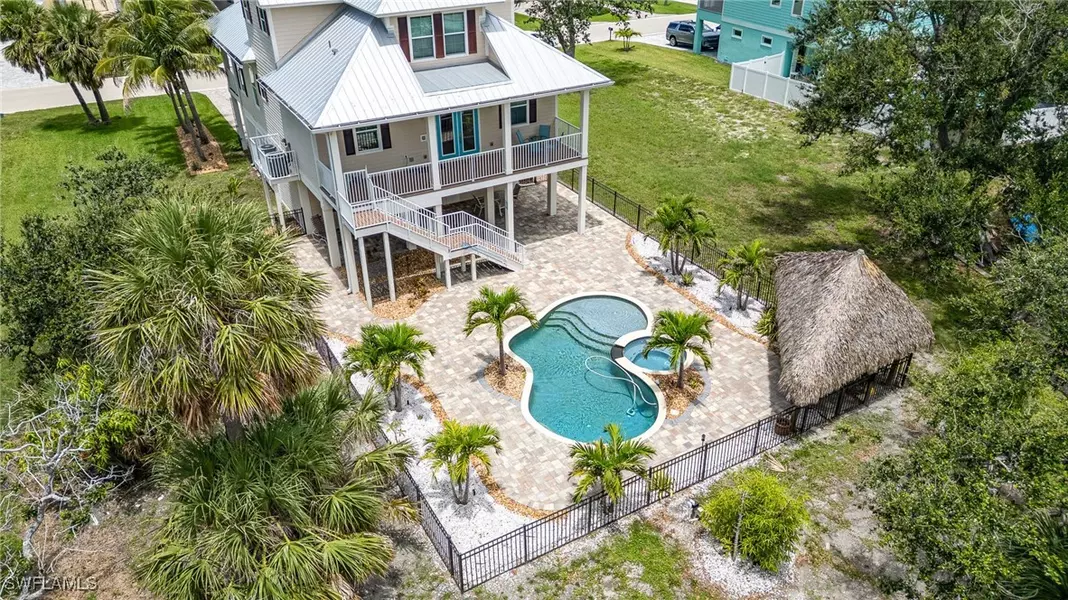 830 San Carlos DR, Fort Myers Beach, FL 33931