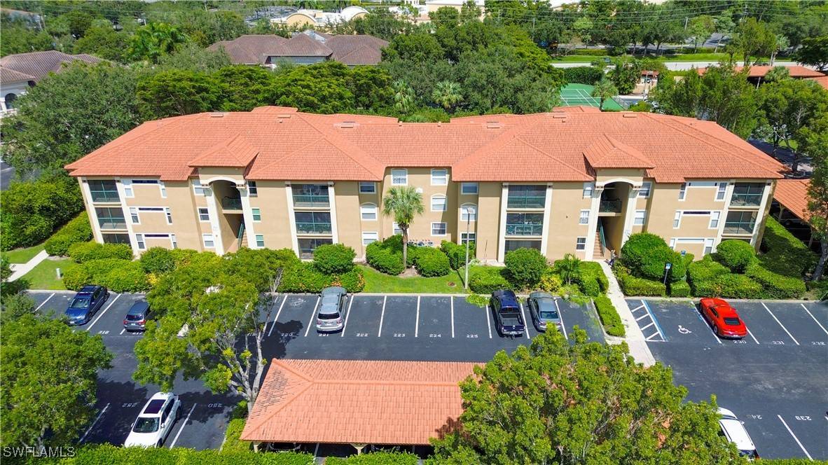 Bonita Springs, FL 34135,8861 colonnades CT W #221