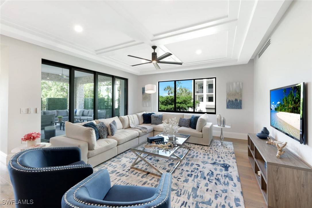 Naples, FL 34102,1130 3rd AVE S #207