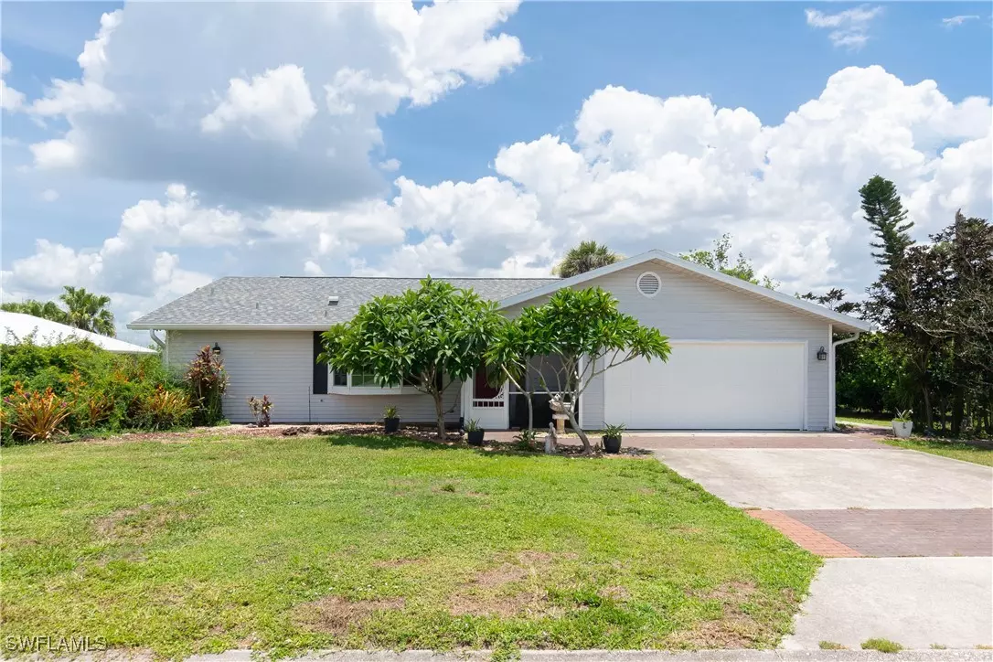 North Fort Myers, FL 33917,6340 P G A DR