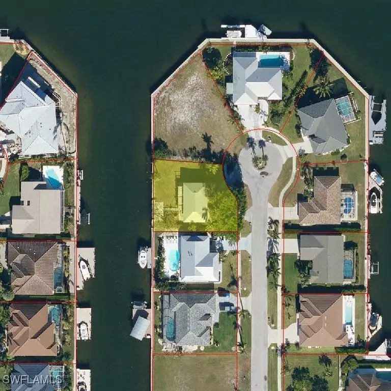 Marco Island, FL 34145,458 Capri CT