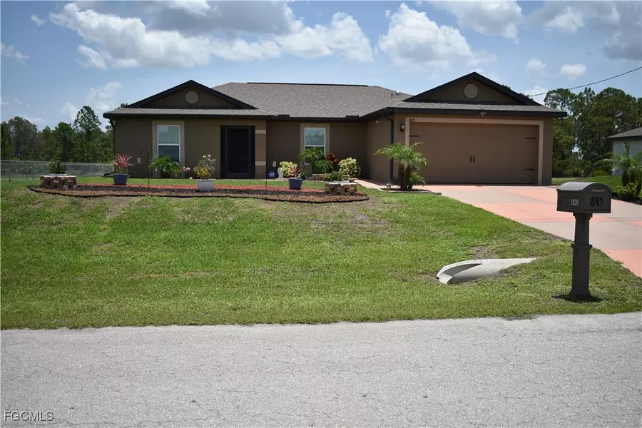 845 Lochman DR, Fort Myers, FL 33913
