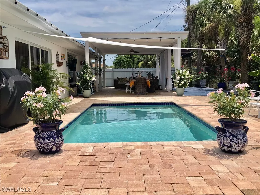 Naples, FL 34110,283 Cypress WAY W