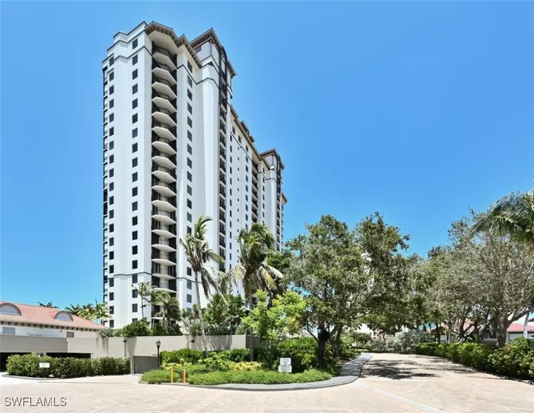 7225 Pelican Bay BLVD #2004, Naples, FL 34108