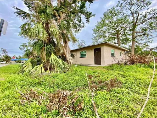 Fort Myers, FL 33907,1534 Oak DR