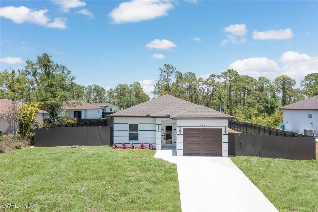 812 Jaguar BLVD, Lehigh Acres, FL 33974