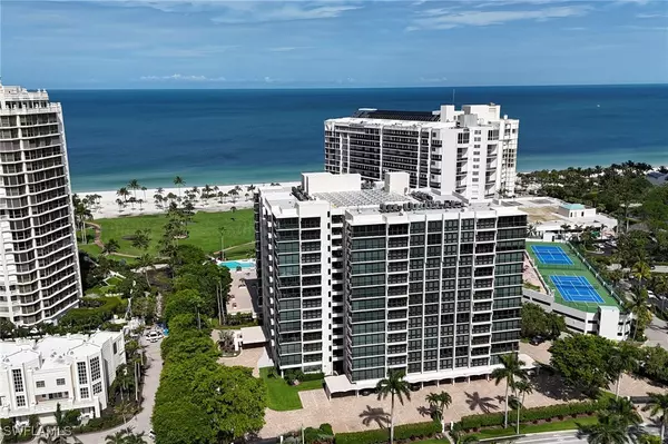 Naples, FL 34103,4031 Gulf Shore BLVD N #25