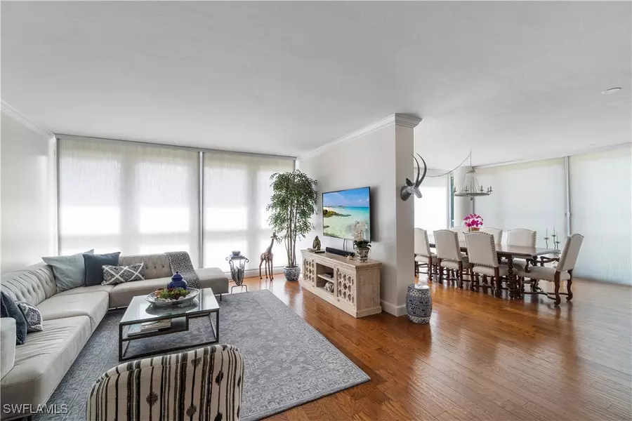 4031 Gulf Shore BLVD N #25, Naples, FL 34103