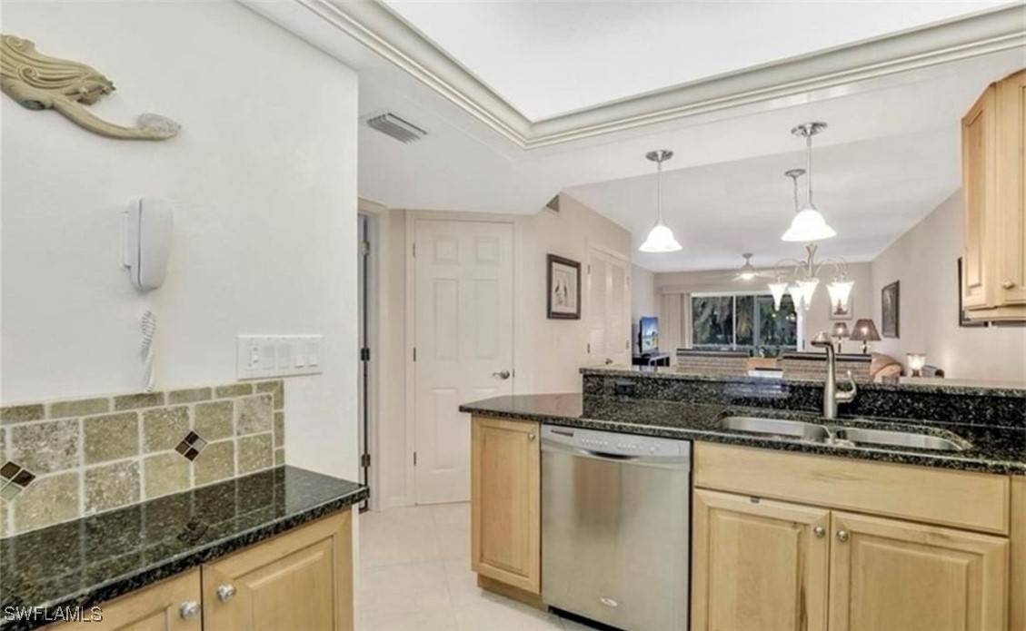 Marco Island, FL 34145,850 Elkhorn CT #213