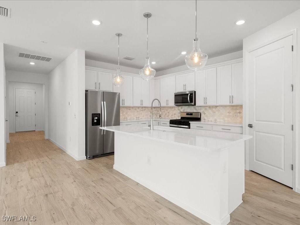 Estero, FL 33928,18262 Parksville DR