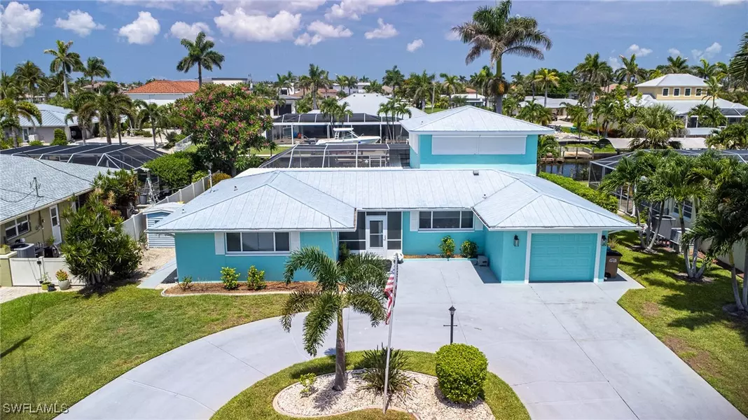 5622 Deauville CT, Cape Coral, FL 33904