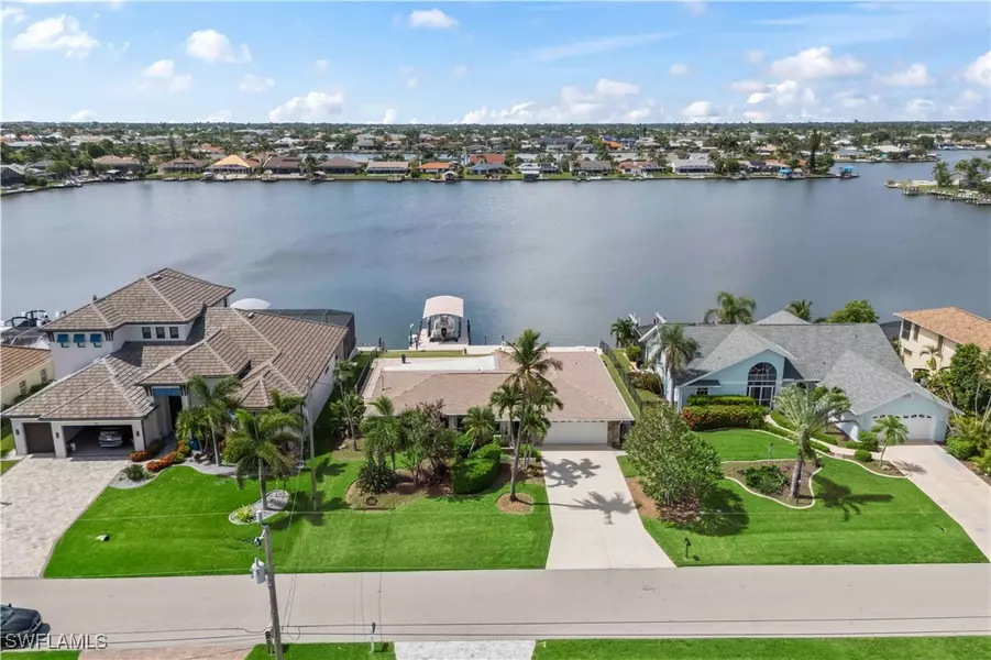 617 SW 51st TER, Cape Coral, FL 33914