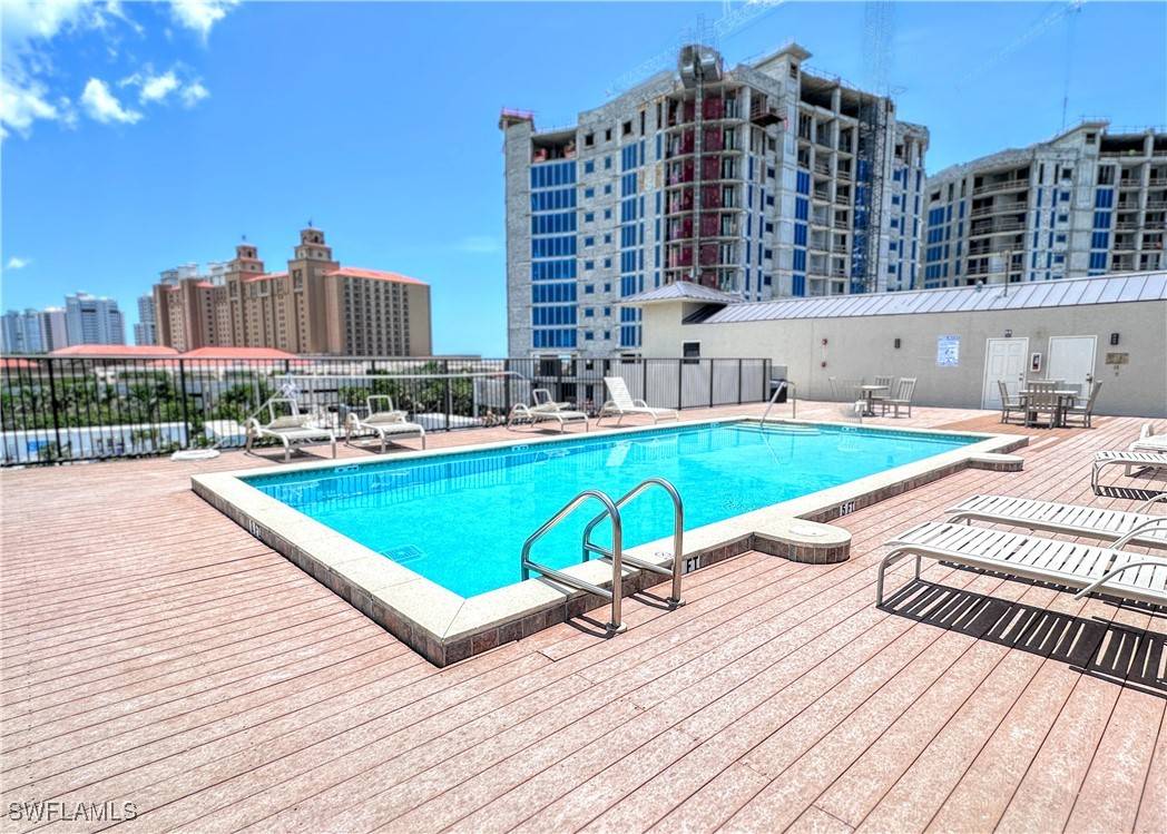 260 Southbay DR #204, Naples, FL 34108