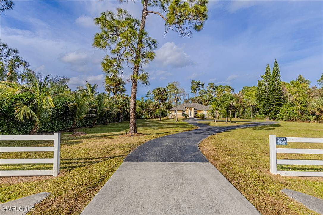Naples, FL 34117,3611 17th AVE SW