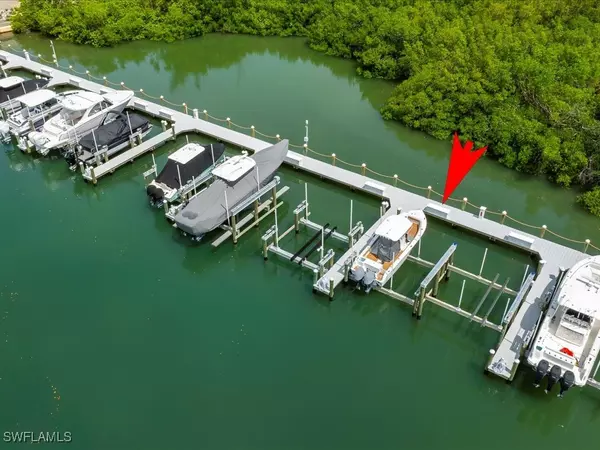 Naples, FL 34110,244C Wiggins Bay Dr