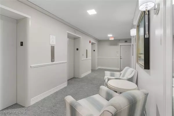 Marco Island, FL 34145,180 Seaview CT #612