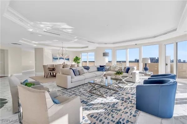 7117 Pelican Bay BLVD #PH-16, Naples, FL 34108