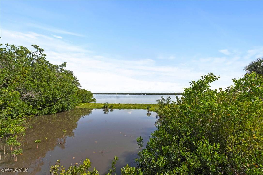 465 Donora BLVD, Fort Myers Beach, FL 33931
