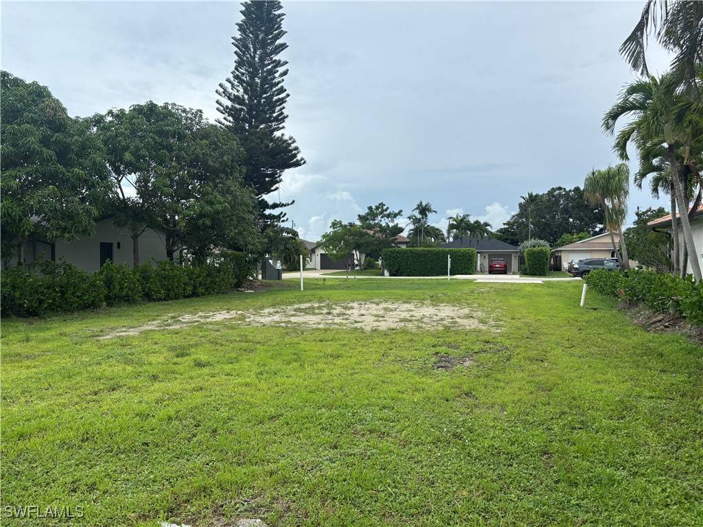 614 109th AVE N, Naples, FL 34108