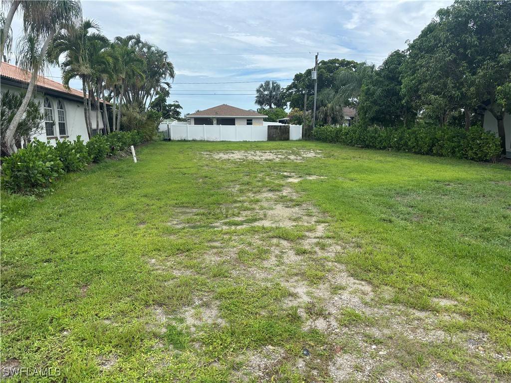 Naples, FL 34108,614 109th AVE N