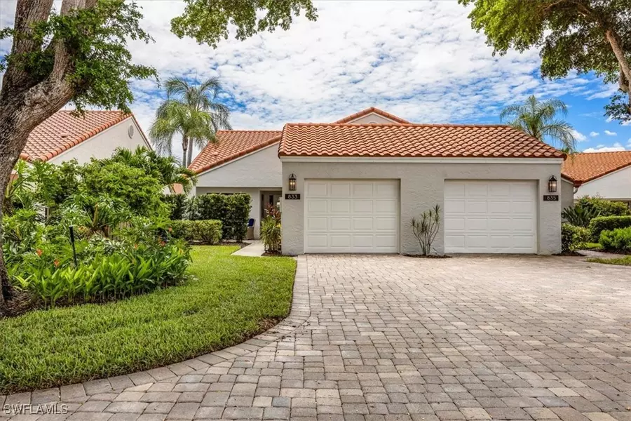 833 Reef Point CIR, Naples, FL 34108