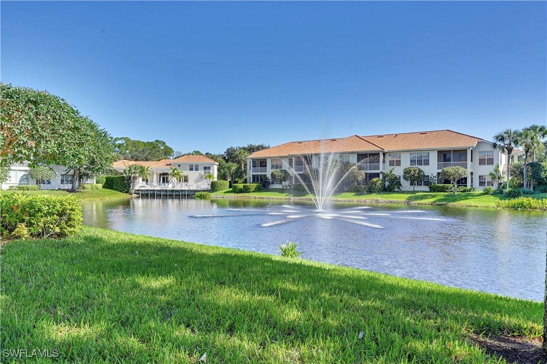 Naples, FL 34108,1051 Egrets Walk CIR #7-102