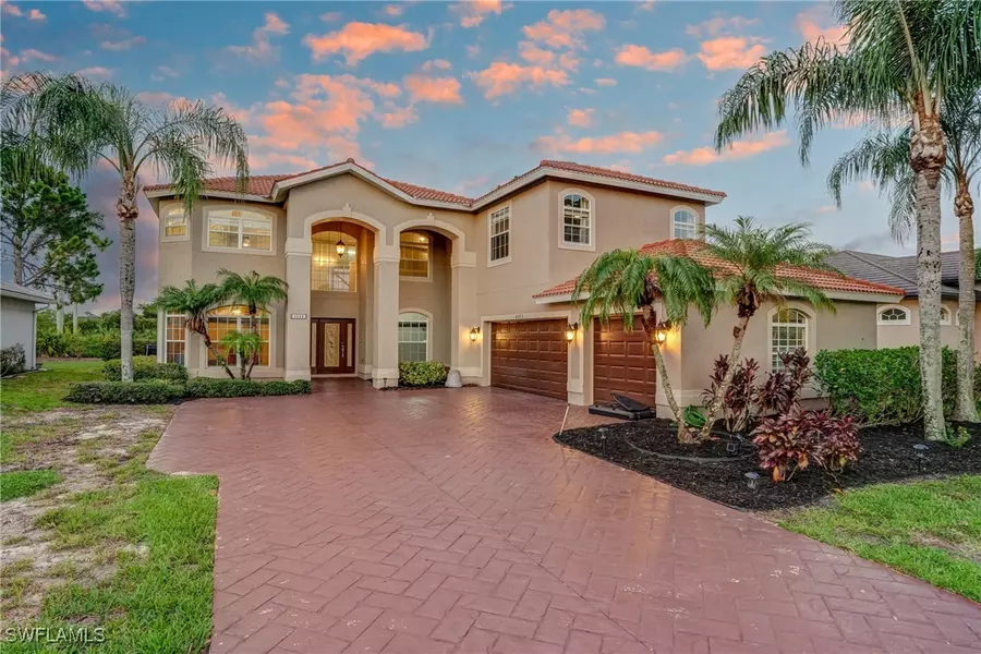 4582 Fairloop RUN, Lehigh Acres, FL 33973