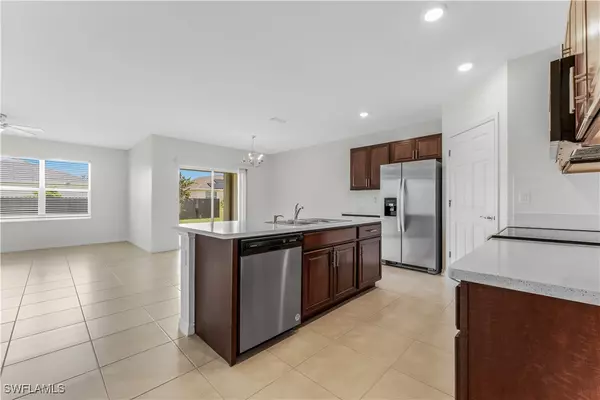 Cape Coral, FL 33993,429 NW 3rd LN